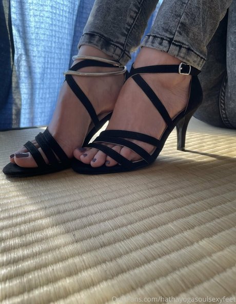Hathayogasoulsexyfeet photo 41