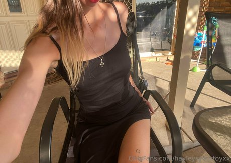 Hayleysyourtoyxx photo 8
