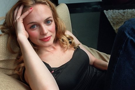 Heather Graham photo 70
