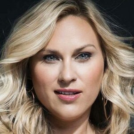 Heather Houston photo 12