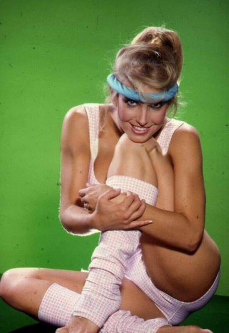 Heather Thomas photo 2