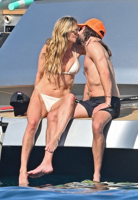 Heidi Klum photo 341