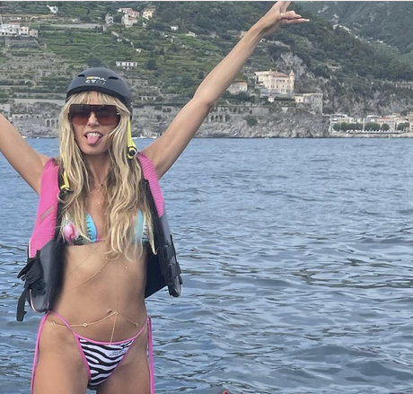 Heidi Klum photo 563