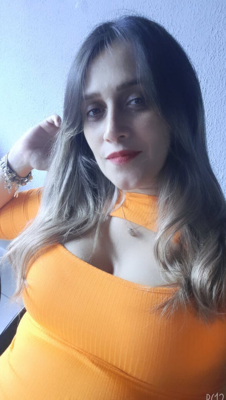 Helen Cristina photo 15