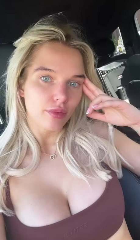 Helen Flanagan photo 13