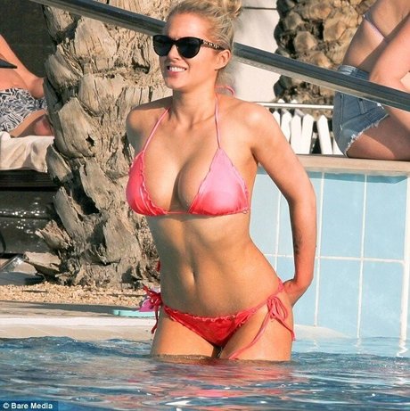 Helen Flanagan photo 87