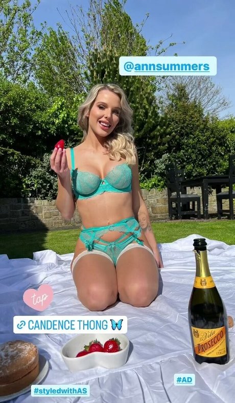 Helen Flanagan photo 292