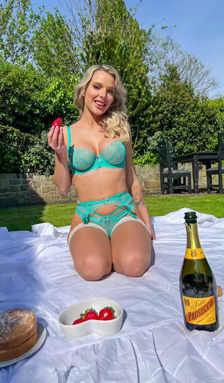 Helen Flanagan photo 306