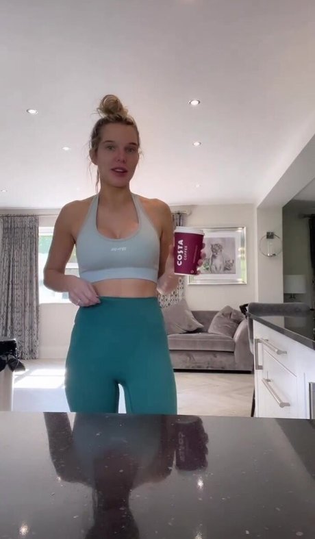 Helen Flanagan photo 394