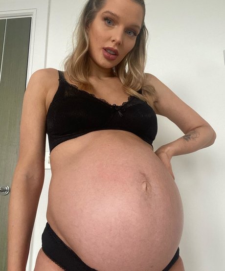 Helen Flanagan photo 517