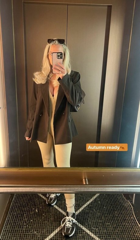 Helen Flanagan photo 547