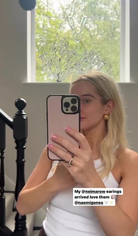 Helen Flanagan photo 560