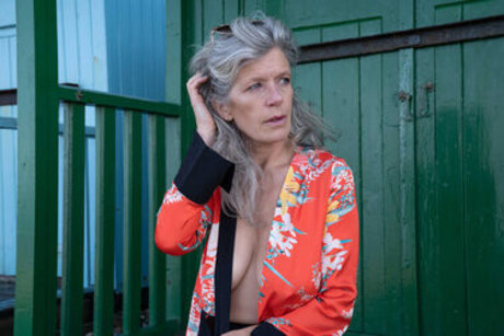 Helen saunders photo 31