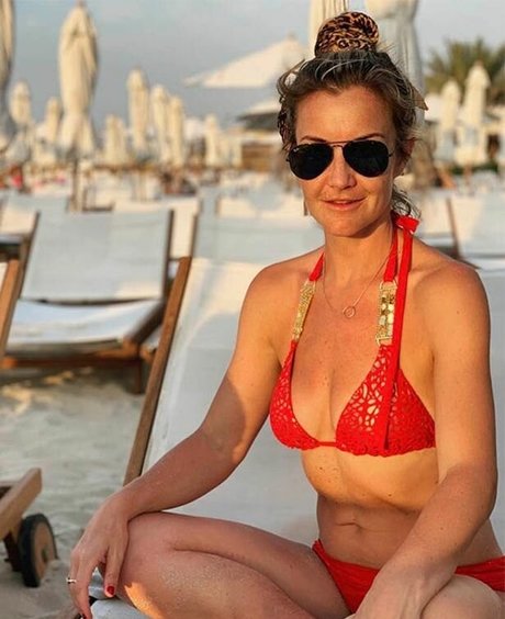 Helen Skelton photo 8