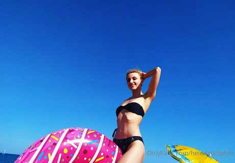 Helenadolphin photo 69
