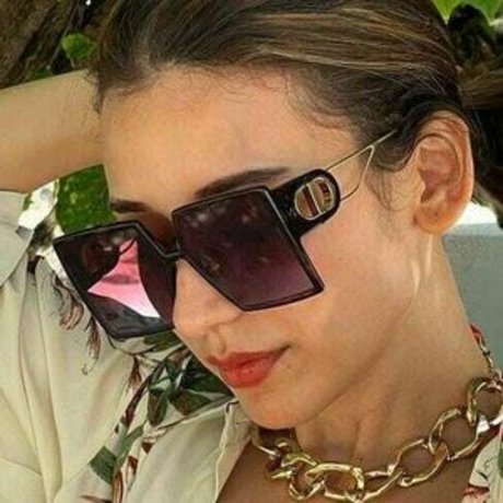 Heli Daruwala photo 42