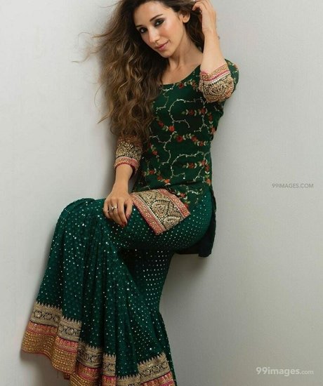 Heli Daruwala photo 69
