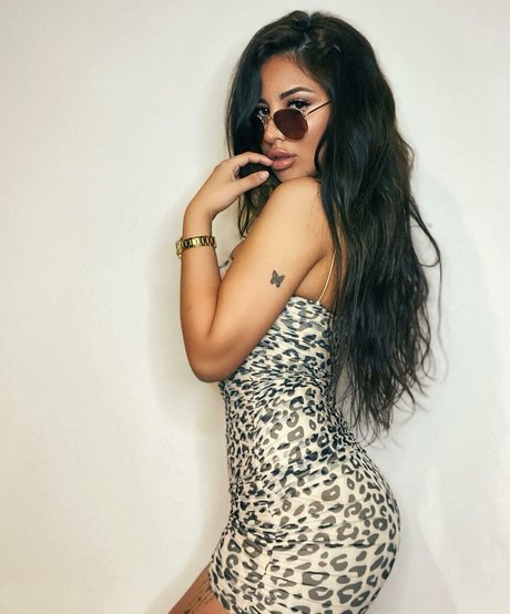 Helia Soltani photo 13