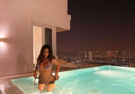 Helia Soltani photo 50