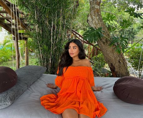 Helia Soltani photo 90