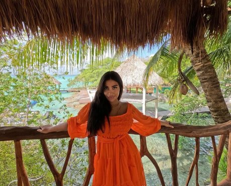 Helia Soltani photo 93