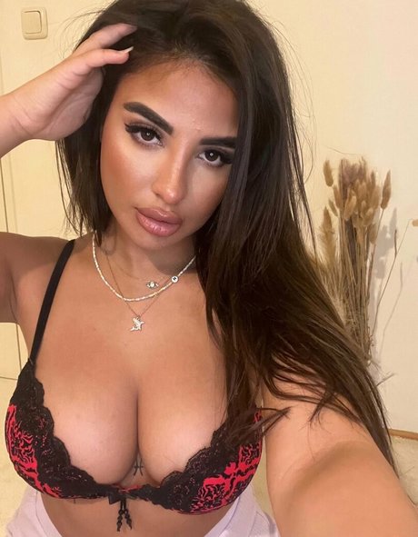 Helia Soltani photo 98