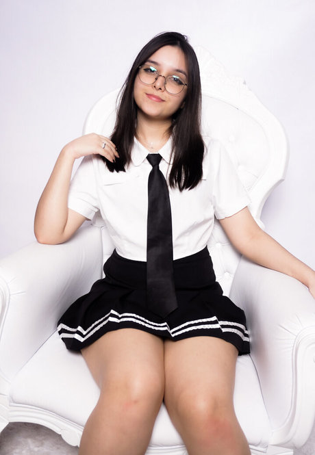 Profile photo of Hellen Duarte