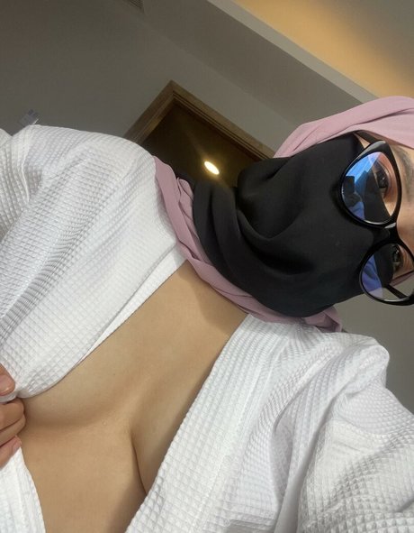 Hijab Camilla photo 71