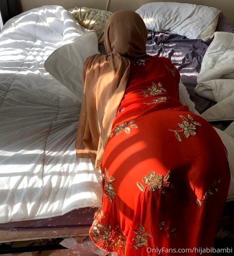Hijabi Bambi photo 16