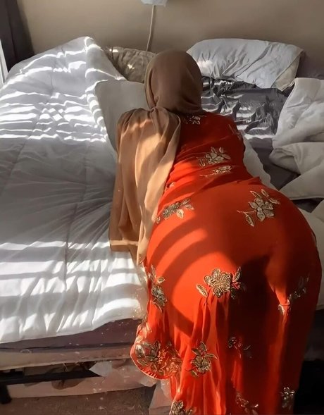 HijabiBambi photo 2