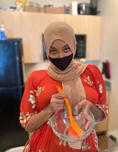 HijabiBambi photo 9