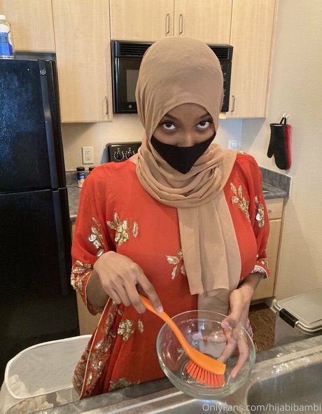HijabiBambi photo 14