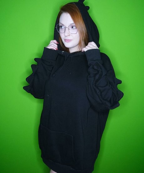 Hilary Ilariaa photo 53