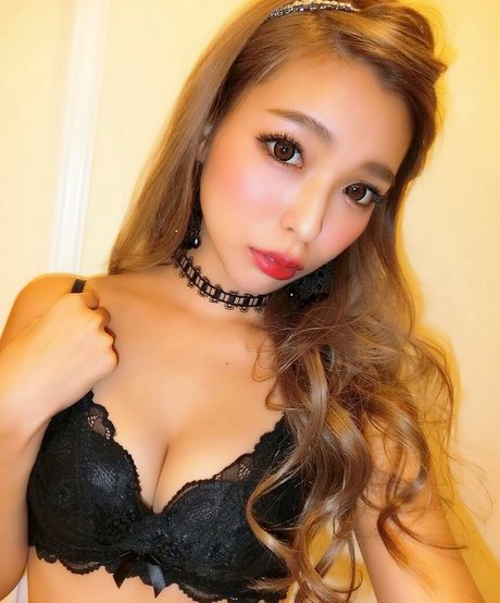 Hitomi_01270 photo 8