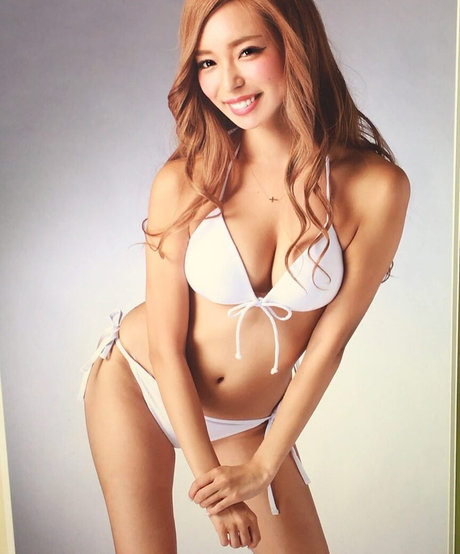 Hitomi_01270 photo 10