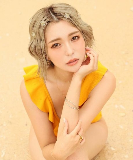 Hitomi_01270 photo 14