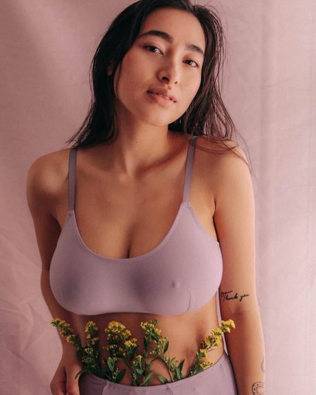 Hitomi Mochizuki photo 14