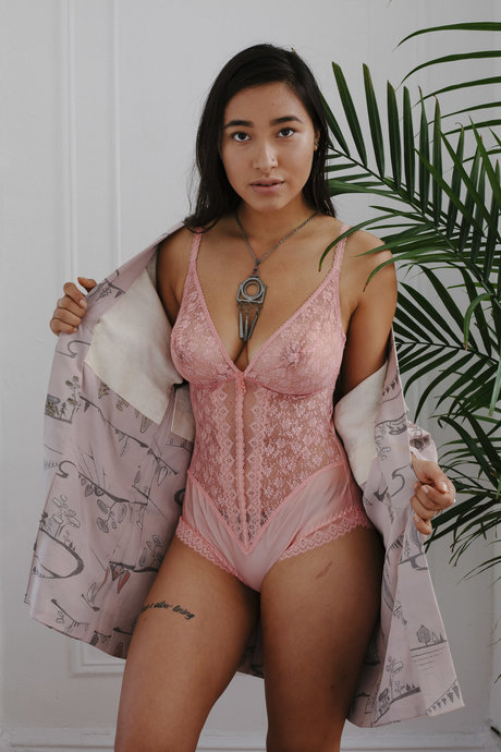 Hitomi Mochizuki photo 50