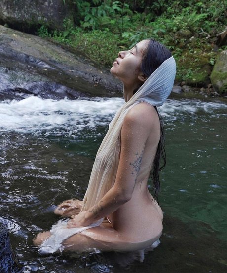 Hitomi Mochizuki photo 179
