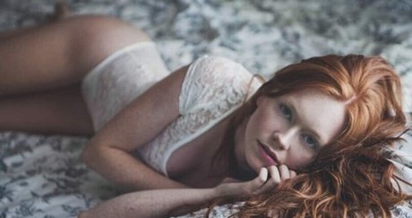 Holly Hicks photo 26