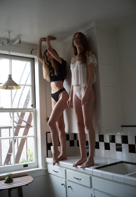 Holly Hicks photo 119