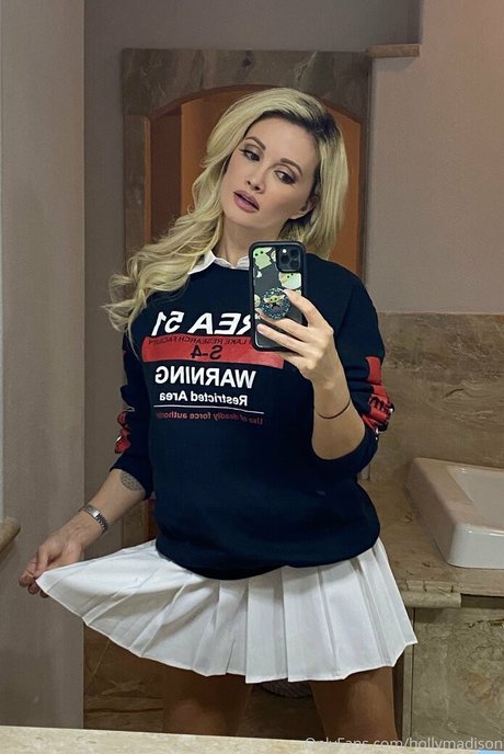 Holly Madison photo 93