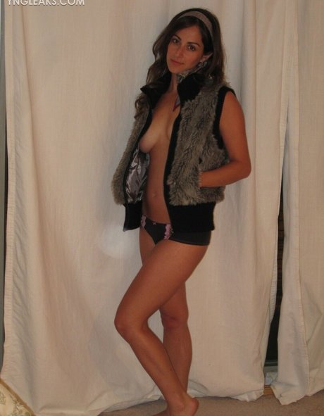 Holly Sedillos photo 1