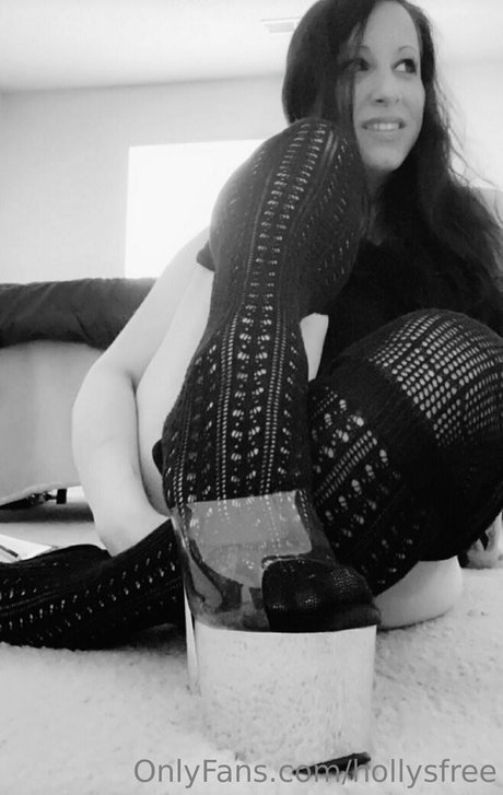 Hollyfree photo 7