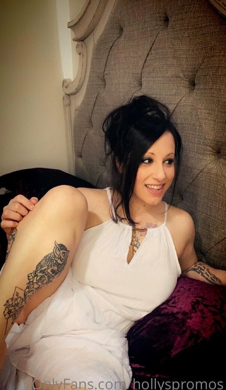 Hollyfree photo 11