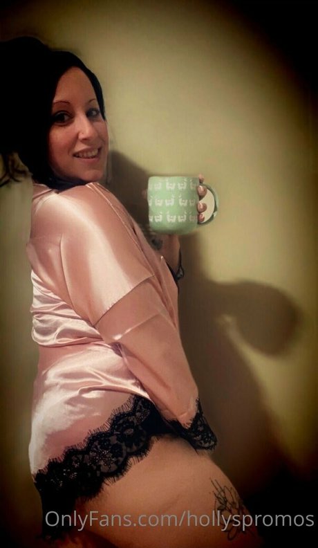 Hollyfree photo 12