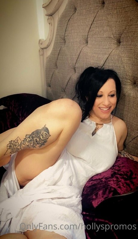 Hollyfree photo 33