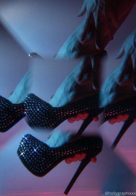Hollygraphixxx photo 94