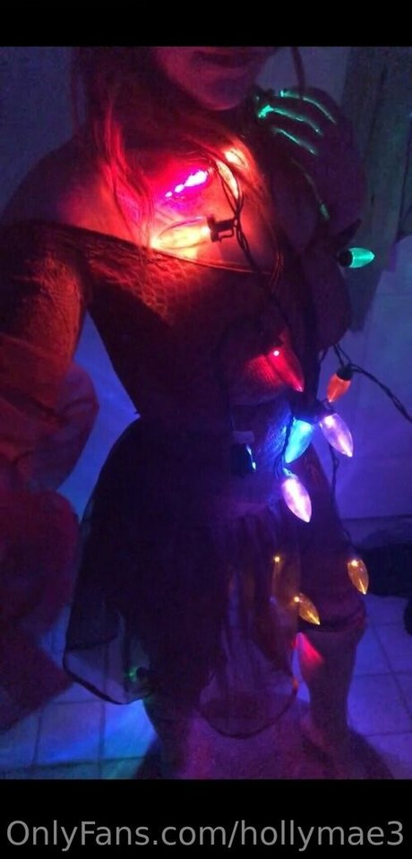 Hollymae3 photo 3