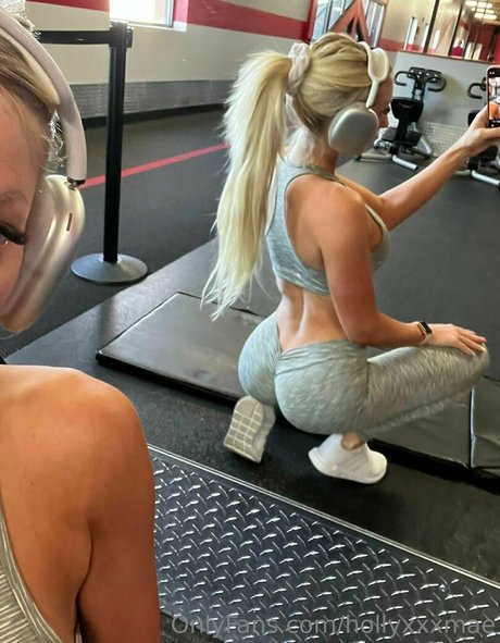 Hollyxxxmae photo 13
